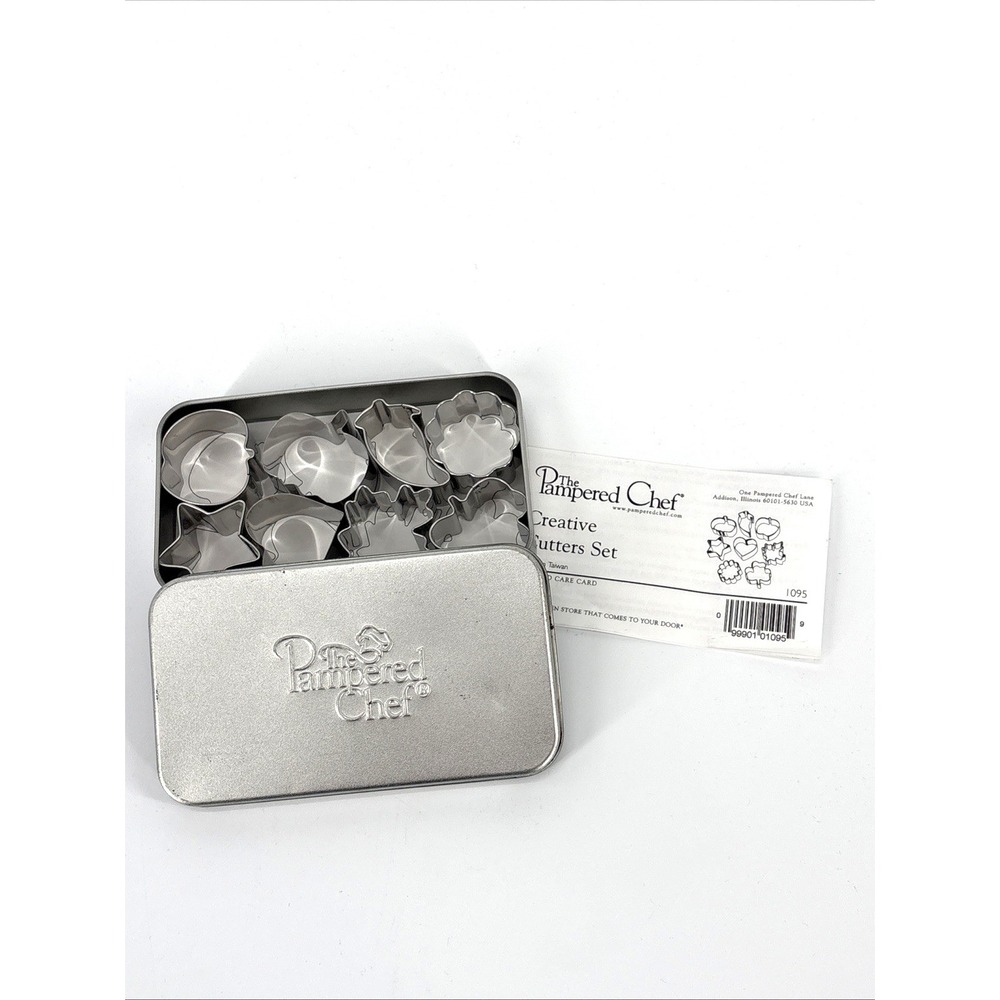 The Pampered Chef Creative Cutters Set